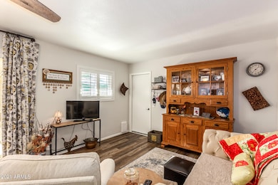 Sutters Family Room 1