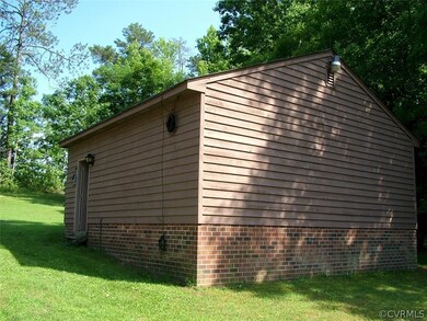 13550 Old Stage Rd, Hopewell, VA 23860 - photo 2