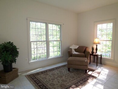 5201 Summit Dr, Fairfax, VA 22030 - photo 7