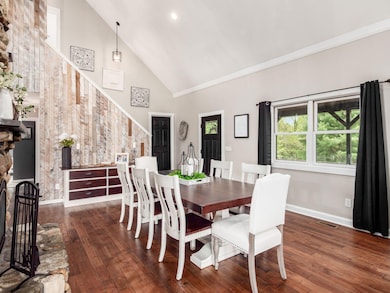 Formal Dining