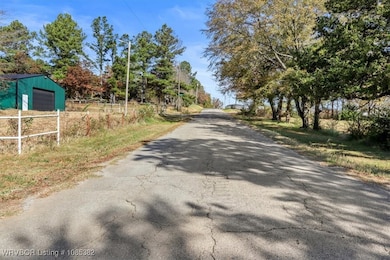 23005 Shade Tree Ln, Poteau, OK 74953 - photo 4