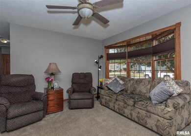 1909 W 69th St, Davenport, IA 52806 - photo 3