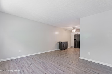 8309 Vaughn Mill Rd, Louisville, KY 40228 - photo 6