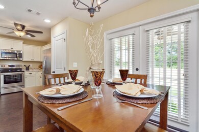 422 Eisenhower Dr-15
