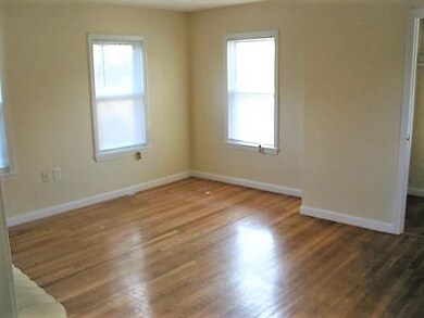 12 Avon St unit 2, Wakefield, MA 01880 - photo 4