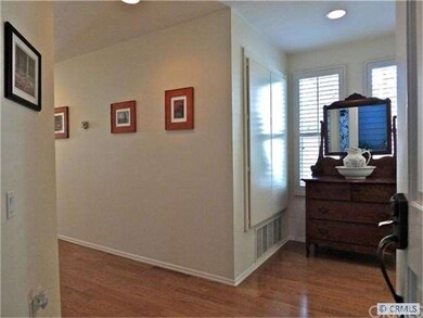 Lovely entrance foyer