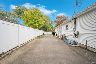 182 Commack Rd, Deer Park, NY 11729 - photo 4