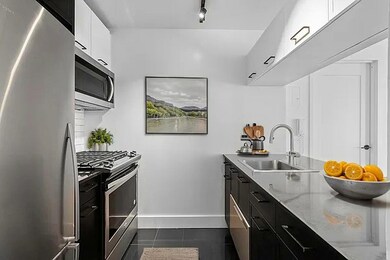 67 Wall St unit 10I, New York, NY 10005 - photo 3