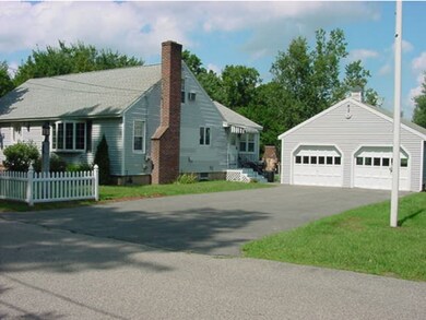 27 Pine St, Danville, NH 03819 - photo 2