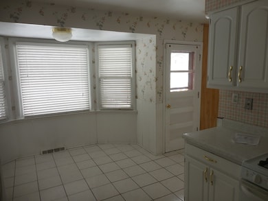 4656 176th St, Country Club Hills, IL 60478 - photo 2