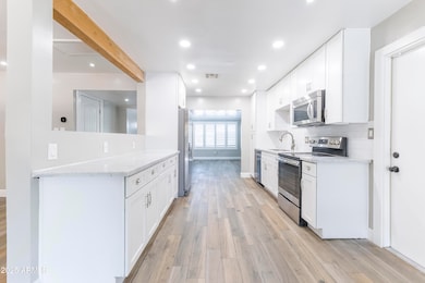 1119 W Medlock Dr, Phoenix, AZ 85013 - photo 3