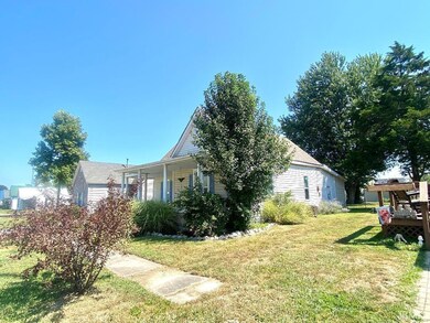 129 7th St SE, Linton, IN 47441 - photo 6