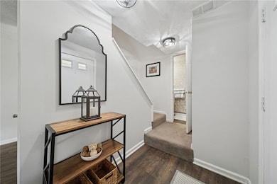 105 Redwood Cir, Latrobe, PA 15650 - photo 5