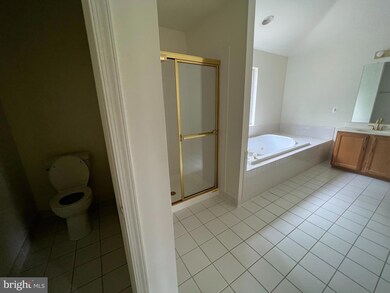 10304 Highboro Way, Lanham, MD 20706 - photo 3