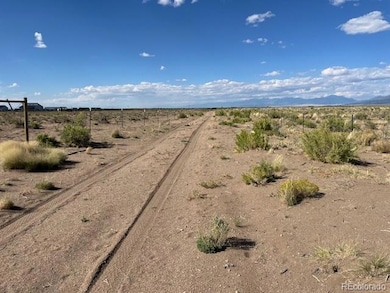 Looking N along U Lazy U Lane