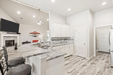 3202 White Horse Dr, Granbury, TX 76049 - photo 2