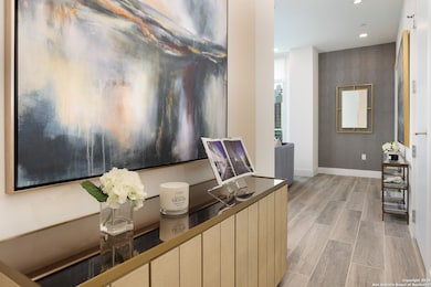 123 Lexington Ave unit 1210, San Antonio, TX 78205 - photo 3