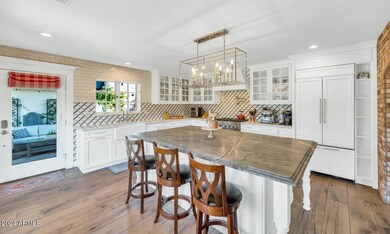 5424 E Lafayette Blvd-large-015-024-TOD9
