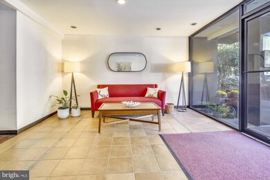 5112 Macarthur Blvd NW unit 4, Washington, DC 20016 - photo 6