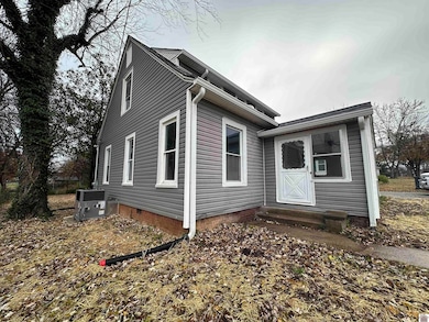 613 Madisonville St, Princeton, KY 42445 - photo 2