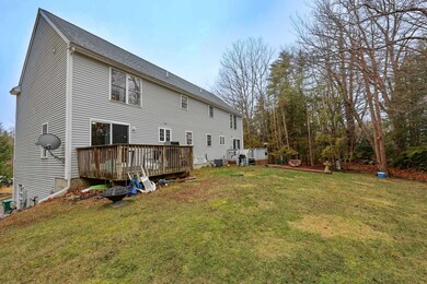 31 Woodside Ln unit 2, Rochester, NH 03867 - photo 2