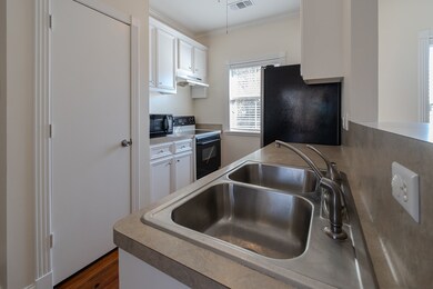 1748 W Main St, Houston, TX 77098 - photo 5