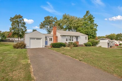 15 Edbert Dr, Holyoke, MA 01040 - photo 2