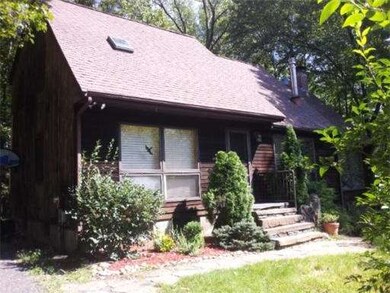 159 Maplewood Cir, Amherst, MA 01002 - photo 2