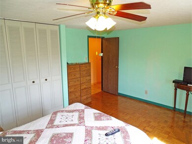 141 Independence Dr, Morrisville, PA 19067 - photo 7