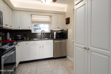 1640 Juno Trail #202 H-17