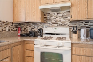 7250 Hardtack Cir, Las Vegas, NV 89119 - photo 6