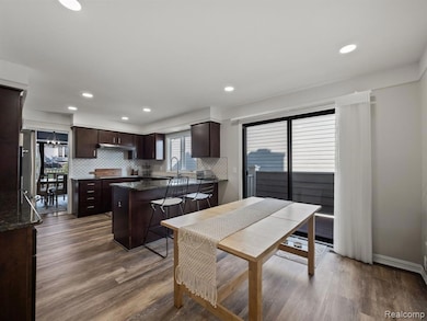 Kitchen with granite tops, Kitchen nook & deck