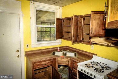 2810 E Chase St, Baltimore, MD 21213 - photo 7