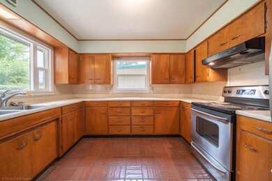 374 Weldon St-22