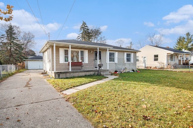 1620 Royal Oak St SW, Wyoming, MI 49519 - photo 2