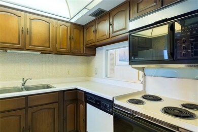 unlisted-address, Saint Petersburg, FL 33708 - photo 2