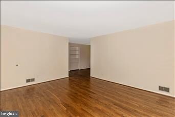 13304 Turkey Branch Pkwy, Rockville, MD 20853 - photo 5