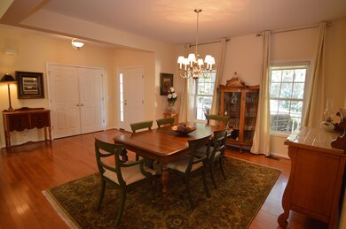 800DiningFoyer