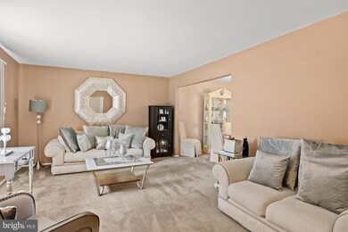 23 Hixon Dr, Burlington, NJ 08016 - photo 6