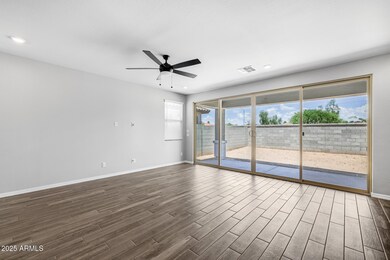 15792 W Georgia Dr, Surprise, AZ 85379 - photo 6