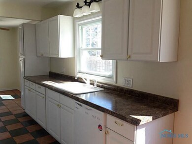 2541 106th St, Toledo, OH 43611 - photo 6