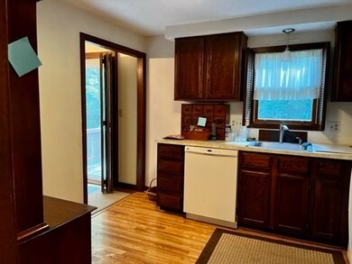 12 Winslow St, Shrewsbury, MA 01545 - photo 5