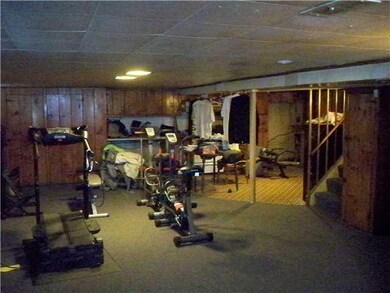 Basement Finished rec room