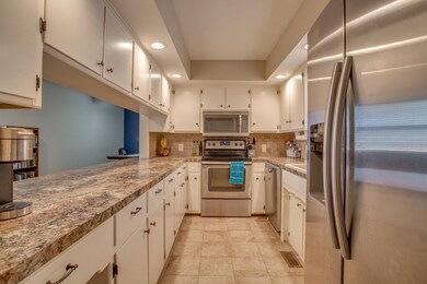 214 N Mckinley St, Enid, OK 73703 - photo 5