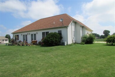 1568 Crestview Dr, La Porte, IN 46350 - photo 2