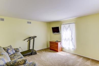 33 Winthrop Dr, Holmdel, NJ 07733 - photo 4