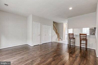 7239 Parsons Ct, Alexandria, VA 22306 - photo 4