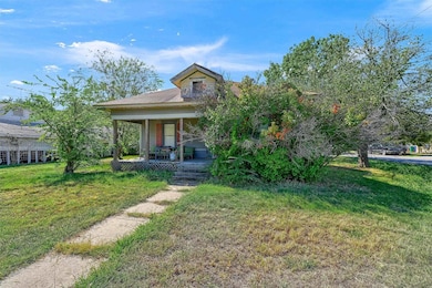 512 W Walnut St, Celina, TX 75009 - photo 3