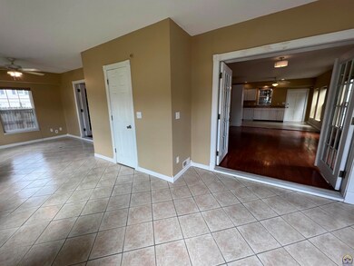 1120 SW Gage Blvd, Topeka, KS 66604 - photo 2