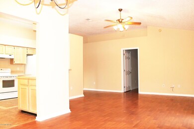 5026 Acre Estates Dr W, Jacksonville, FL 32210 - photo 7